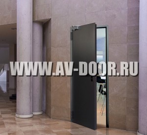 Фото работы: Чёрная противопожарная дверь для кафе