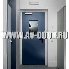 Фото работы: Синяя противопожарная дверь с остеклением