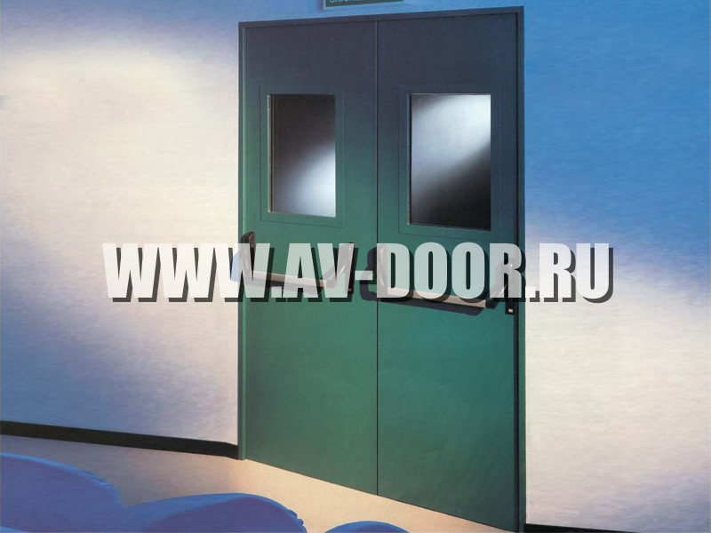 Фото работы: Двупольная зеленая дверь со стеклом и антипаникой