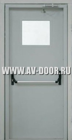Дверь противопожарная с квадратным стеклом, выпадающим порогом и антипаникой ДМП-1О