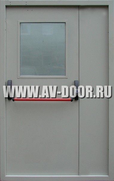 Дверь противопожарная полуторостворчатая с антипаникой и квадратным стеклом ДМП-2О