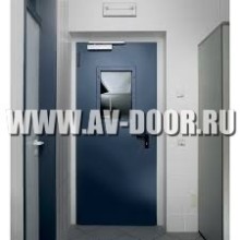 Синяя противопожарная дверь с остеклением