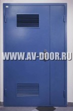 Синяя двупольная дверь с порошковым окрасом и вентиляционной решёткой
