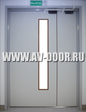 Противопожарная больничная дверь белого цвета с остеклением