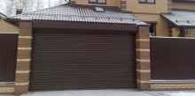 Огнеупорные коричневые ворота рулонного типа для частного дома