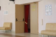 Двупольная дверь без порога из МДФ для театра