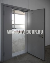 Серая противопожарная полуторная дверь