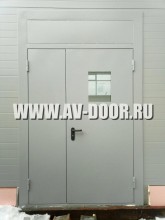 Серая противопожарная полуторная дверь со стеклом